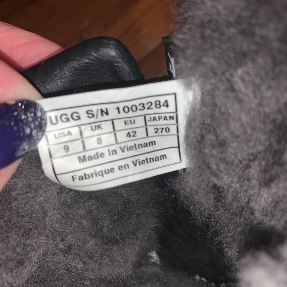 UGG Utility Waterproof Boots / Sneakers. Unisex - Picture 11 of 15